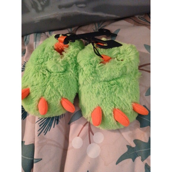 Adorable Wonder Nation Infant Boys Green & Orange Monster Claw Slippers - Size 3 - Picture 1 of 6